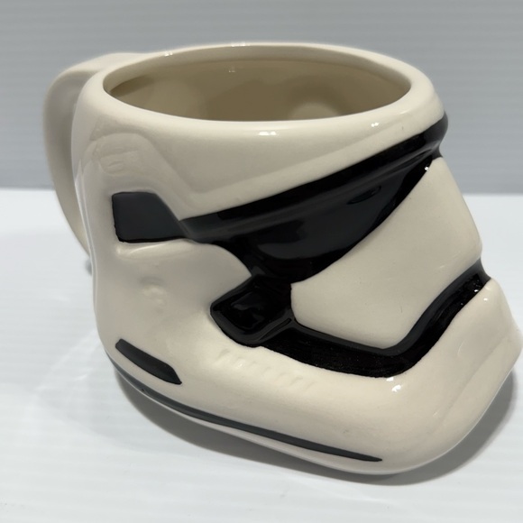 Set 3 Star Wars Stormtrooper, Captain Phasma, Kylo Ren 3D Sculpture Ceramic Mugs - Picture 7 of 13